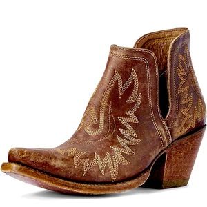 ARIAT Women's Western Boot - Very Good Condition